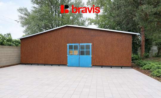 Pronájem skladovacího prostoru v uzamčeném areálu, Dukelská třída Brno - Husovice, více prostorů