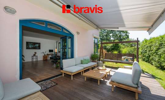 Prodej bytu 4kk/5kk, terasa, zahrada, šatna, 2x garážové stání, Hvozdíkova ul., Brno