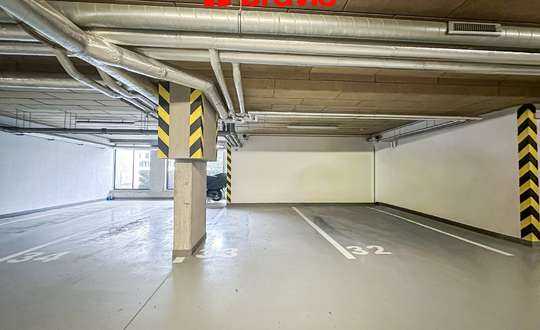Garage space for rent, Brno - Bystrc, Markůvky Street