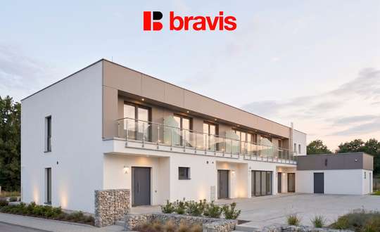 Prodej moderního, prostorného ateliéru 2+kk, 73m², šatna, parkovací stání, Lipůvka u Brna