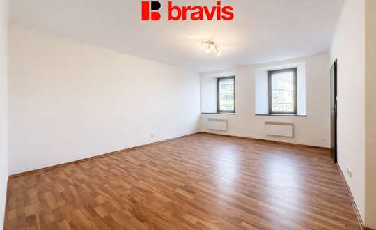 Pronájem bytu 2+kk na ulici Nové Sady, Brno-střed, výborná dostupnost, možnost parkování