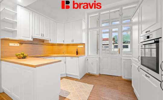 Exkluzivní prodej bytu 3+kk, Brno- centrum, Jakubské náměstí, balkón, zimní zahrada.