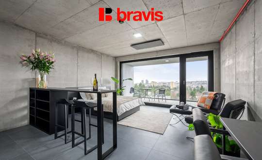 Nový 1+kk, Brno – Královopolská: Kompletně zařízený, s posilovnou a wifi, parkování