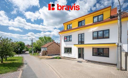 Prodej moderního bytu 3+1, 85,5 m² , Černovice: Havraní, prostorné pokoje, šatna, samostatná kuchyně,možnost parkování