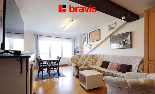 Pronájem slunného podkrovního bytu 3+kk, ul. Renneská třída, Brno - Štýřice, zařízený, sklep