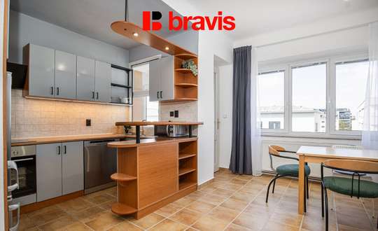 Pronájem bytu 2+kk, ul. Zahradníkova, Brno - Veveří, výborná lokalita, pracovna, balkon, sklep