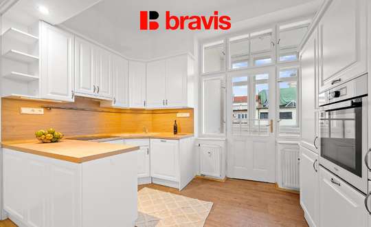 Exkluzivní prodej bytu 3+kk, Brno- centrum, Jakubské náměstí, balkón, zimní zahrada.