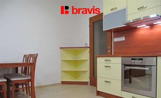 Pronájem bytu 1+kk, Brno - Nový Lískovec, ul. Úpatní, klidné bydlení, zařízený, v blízkosti Campus Square, internet a satelitní TV