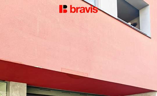 Pronájem garážového stání v bytovém komplexu na ulici Jaroslava Foglara, Brno - Štýřice