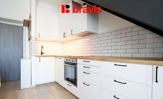 Pronájem bytu 2+kk, u. Křenová, Brno - Trnitá, po rekonstrukci, zařízený