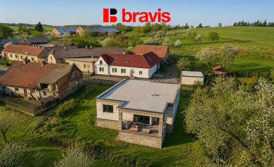 Prodej nedostavěného bungalovu 5+kk s dvojgaráží a terasou, pozemek 551 m² – Bousín, okres Prostějov