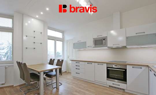 Pronájem prostorného bytu 3+1,115 m², Brno – Černá Pole, ulice Kunzova, balkon