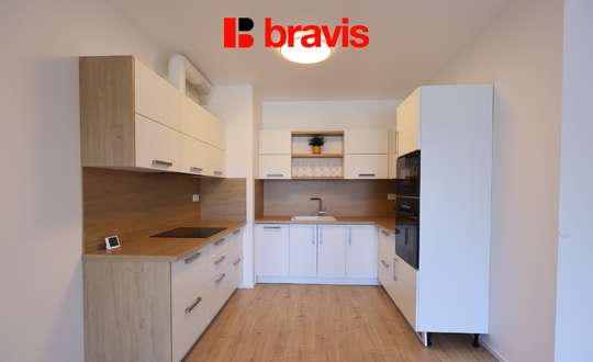 Pronájem zcela nového bytu 2+kk s terasou, garážovým stáním a sklepem – Brno, Lom Růženin