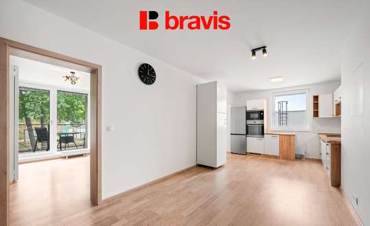 Prodej velmi prostorného bytu 2+1 68 m², Rosice, parkovací stání a sklep v ceně
