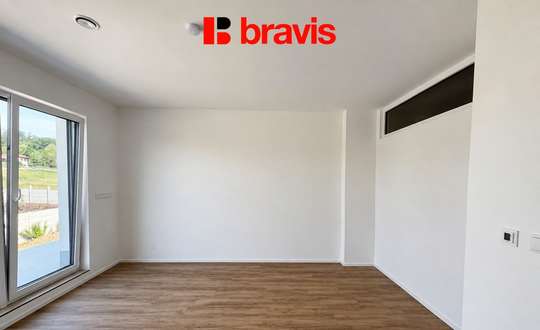 Prodej prostorné moderní novostavby bytu 2,5+kk, 56 m2, Lipůvka u Brna, balkon, parkovací stání a sklep v ceně