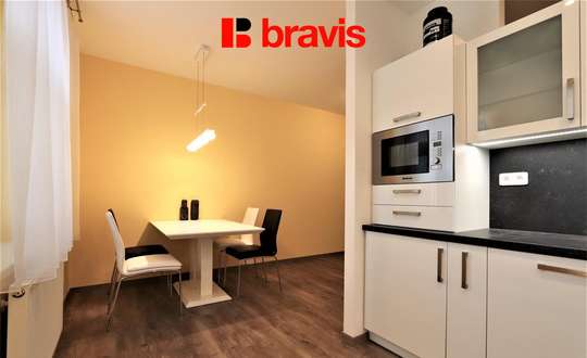 Pronájem bytu 2+kk na ulici Hraničky, Brno-Bohunice, zahrada, balkon, parkovací místo v ceně