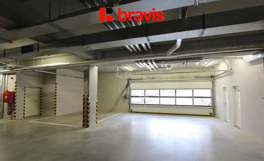 Garage space for rent, Brno - Ponava, Reissigova Street, suitable for SUVs, 15m²