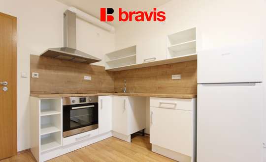 Pronájem bytu 2+kk, Brno - Řečkovice, ulice Nachová, balkon, 2x úložná místnost s okny, klidná lokalita, šatna