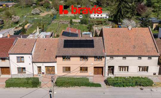 Prodej RD 6+1, řadový, postupná rekonstrukce, dvůr s venkovním bazénem, zahrada, letní posezení, Vyškov - Dědice