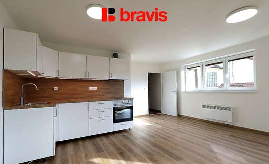 Pronájem bytu 1+kk, Brno - Žebětín, po kompletní rekonstrukci, ul. Kohoutovická