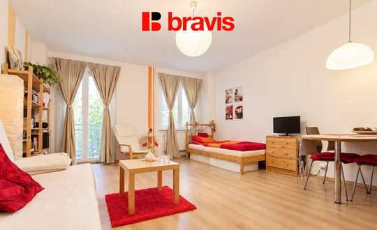 Pronájem bytu 1+kk, Brno - Líšeň, ulice Molákova, zařízený, balkon, sklep