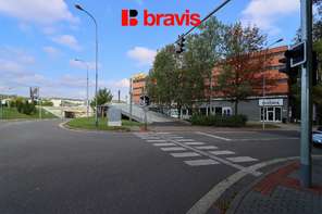Prodej 2 garažových stání v parkovacím domě na ulici Herčíkova, Brno - Královo Pole, ostraha 24/7