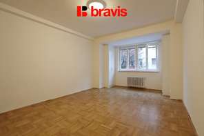 Pronájem bytu 2+1, Brno - střed, ul. Mezírka, 2x balkon, částečně zařízený
