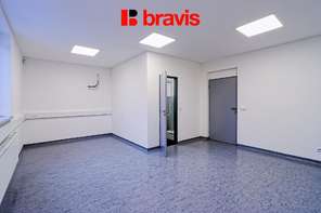 Podnájem kanceláře 29,5m² v nové administrativní budově v Popůvkách u Brna