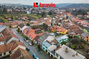 Prodej vícegeneračního rodinného domu 6+2, Brno - Žebětín, 2 samostatné jednotky, garáž, dílna, klidná lokalita