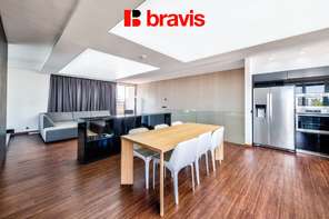 Pronájem luxusního mezonetového bytu 3+kk, ul. Soukenická, Brno - Staré Brno, vybavený, balkon, terasa, vířivka, 2x parkování