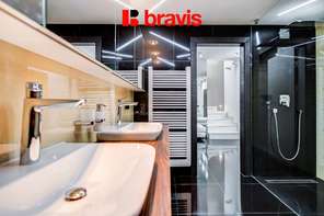 Pronájem luxusního mezonetového bytu 3+kk, ul. Soukenická, Brno - Staré Brno, vybavený, balkon, terasa, vířivka, 2x parkování