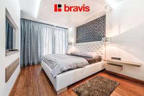 Pronájem luxusního mezonetového bytu 3+kk, ul. Soukenická, Brno - Staré Brno, vybavený, balkon, terasa, vířivka, 2x parkování