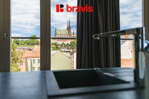 Pronájem luxusního mezonetového bytu 3+kk, ul. Soukenická, Brno - Staré Brno, vybavený, balkon, terasa, vířivka, 2x parkování