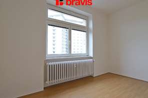 Pronájem bytu 1+1, Brno - střed, ul. Kounicova, balkon, částečně zařízený, po rekonstrukci