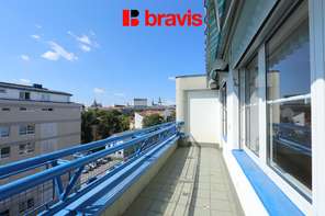 Pronájem mezonetového bytu 4+kk, ul. Příkop, objekt IBC, Brno - centrum, balkon, lodžie