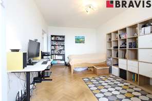 Pronájem bytu 1+1, ul. Loosova, Brno - Lesná, sklep, po rekonstrukci, zařízený