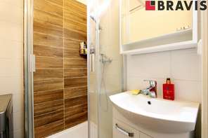 Pronájem bytu 1+1, ul. Loosova, Brno - Lesná, sklep, po rekonstrukci, zařízený