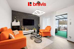 Prodej RD: bydlení spojeného s podnikáním, Brno - Holásky, byt 4+KK (140m2), dva obchodní prostory, parkování