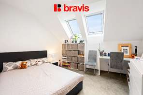 Prodej RD: bydlení spojeného s podnikáním, Brno - Holásky, byt 4+KK (140m2), dva obchodní prostory, parkování