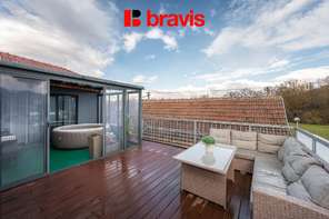 Prodej RD: bydlení spojeného s podnikáním, Brno - Holásky, byt 4+KK (140m2), dva obchodní prostory, parkování