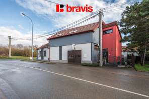 Prodej autoservisu, komerčního prostoru a krásného bytu 4+KK s terasou, dostatek parkovacích míst