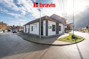 Prodej autoservisu, komerčního prostoru a krásného bytu 4+KK s terasou, dostatek parkovacích míst