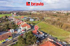 Prodej autoservisu, komerčního prostoru a krásného bytu 4+KK s terasou, dostatek parkovacích míst