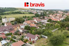 House for sale 5+1, winter garden, outdoor covered swimming pool, sauna, parking for up to 3 cars, ornamental pond, wine cellar, garden, Střelice village