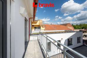 Prodej moderní novostavby bytu 2+kk, Černovice: Charbulova, balkon, možnost parkování