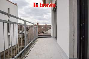 Prodej moderní novostavby bytu 2+kk, Černovice: Charbulova, balkon, možnost parkování