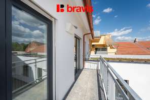 Prodej moderní novostavby bytu 2+kk, Černovice: Charbulova, balkon, možnost parkování