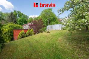 Prodej rodinného domu - Lysice - zahrada 999 m² - 3 bytové jednotky