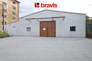 Pronájem skladovacího prostoru v uzamčeném areálu, Dukelská třída Brno - Husovice, více prostorů