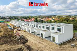 Prodej rodinného domu 110 m², Křenovice u Brna, dvě parkovací stání, krásná zahrada, terasa